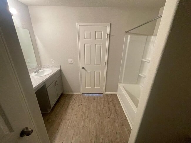 Building Photo - 14550 Breezy Orch Trail
