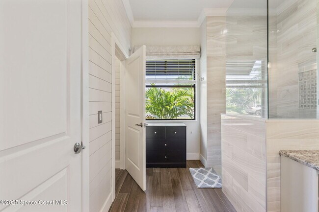 Building Photo - 4650 Chardonnay Dr