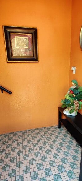 Building Photo - 1601 7th Ave