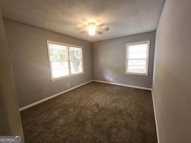 Building Photo - 2639 Willow St