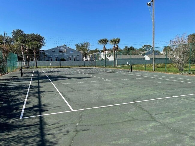 Building Photo - 705 Florida Palms Ct