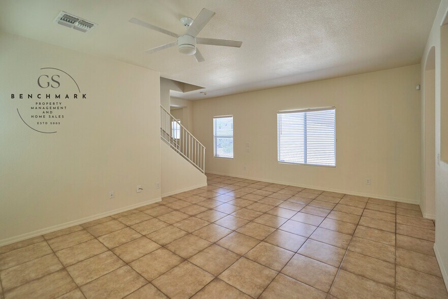 Building Photo - 4211 E Wading Pond Dr