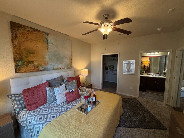 Building Photo - 1811 Medical Pkwy