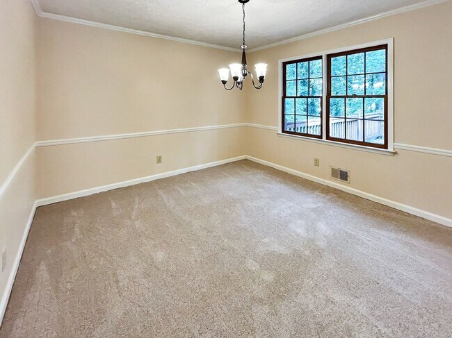 Building Photo - 2491 Annandale Dr