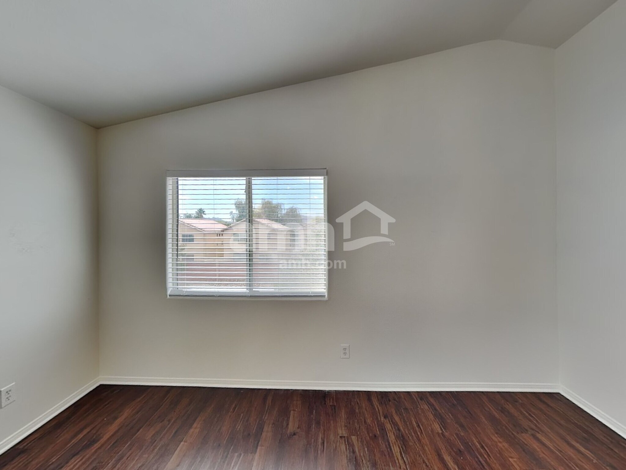 Building Photo - 6473 Karlsen Ct