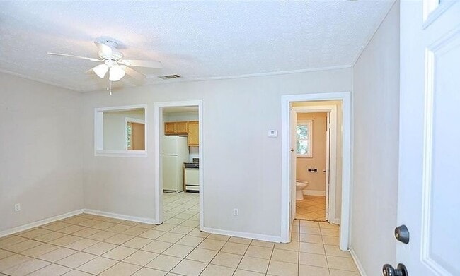 Building Photo - 5330 Athena Dr