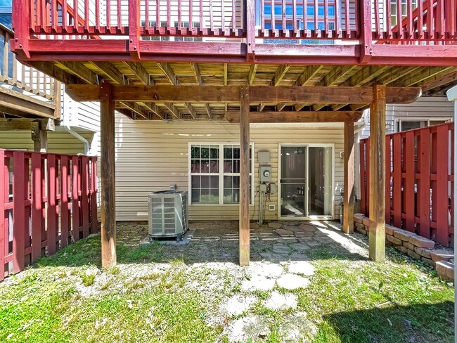 Building Photo - 15716 Palermo Terrace