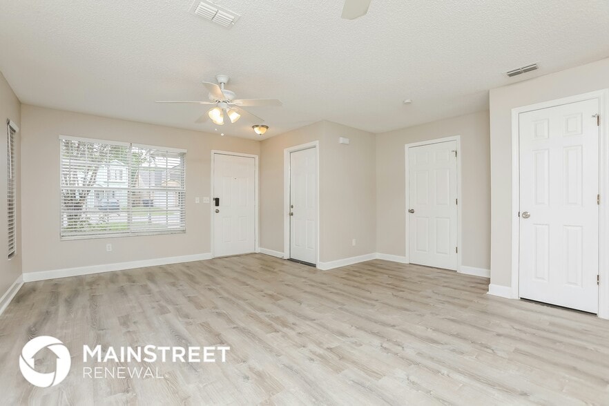 Building Photo - 9303 Daney St