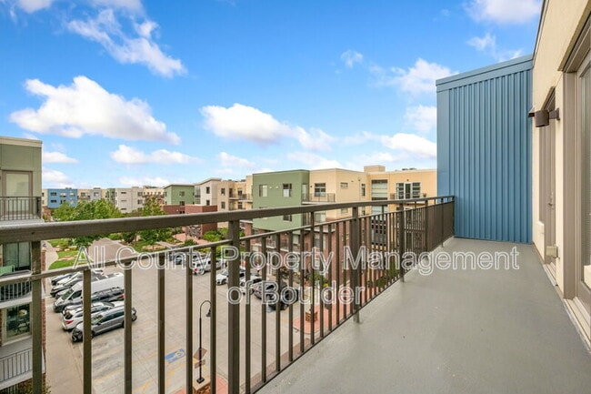 Building Photo - 3401 Arapahoe Ave