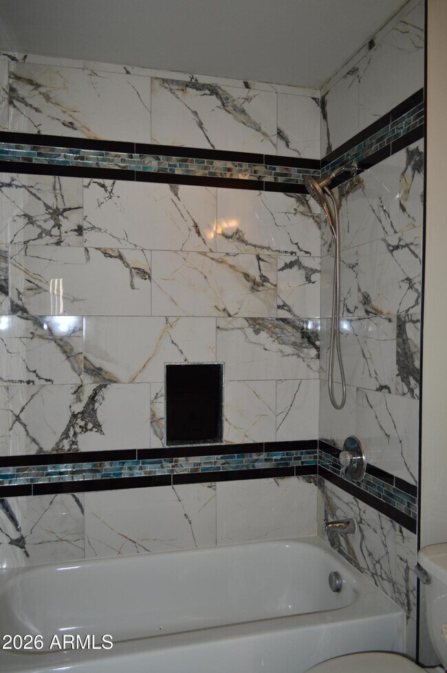 Building Photo - 1701 E Colter St