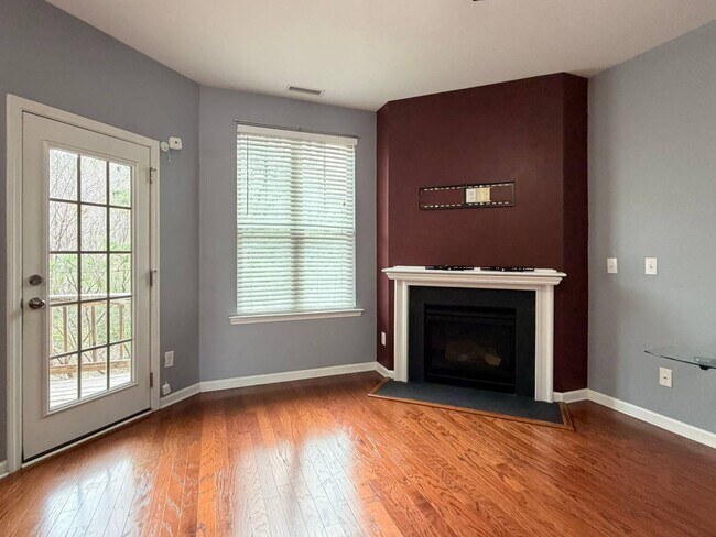 Building Photo - 8268 Primanti Blvd