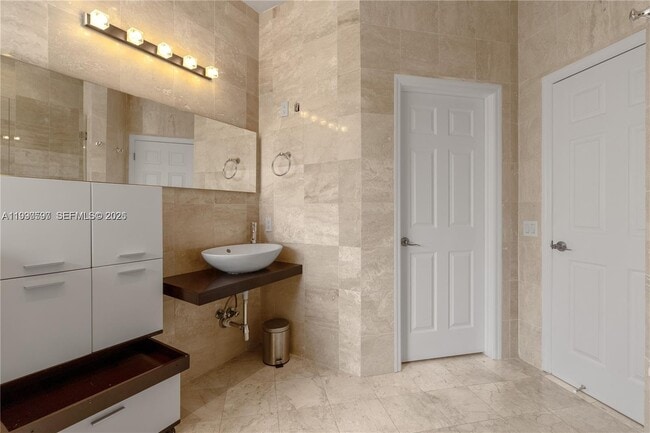 Building Photo - 7333 NW 108th Ct