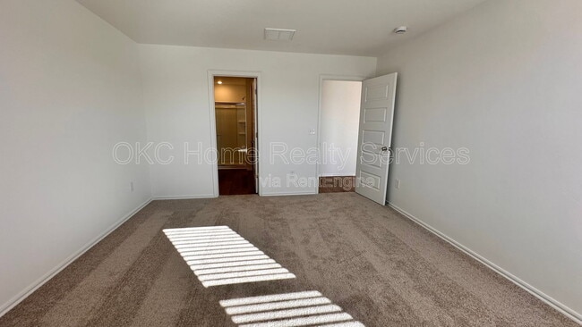 Building Photo - 16201 Harvester