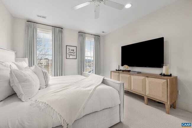 Building Photo - 000 Ragged Mountain Dr