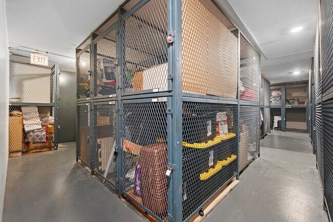 Building Photo - 1340 N Dearborn Pkwy