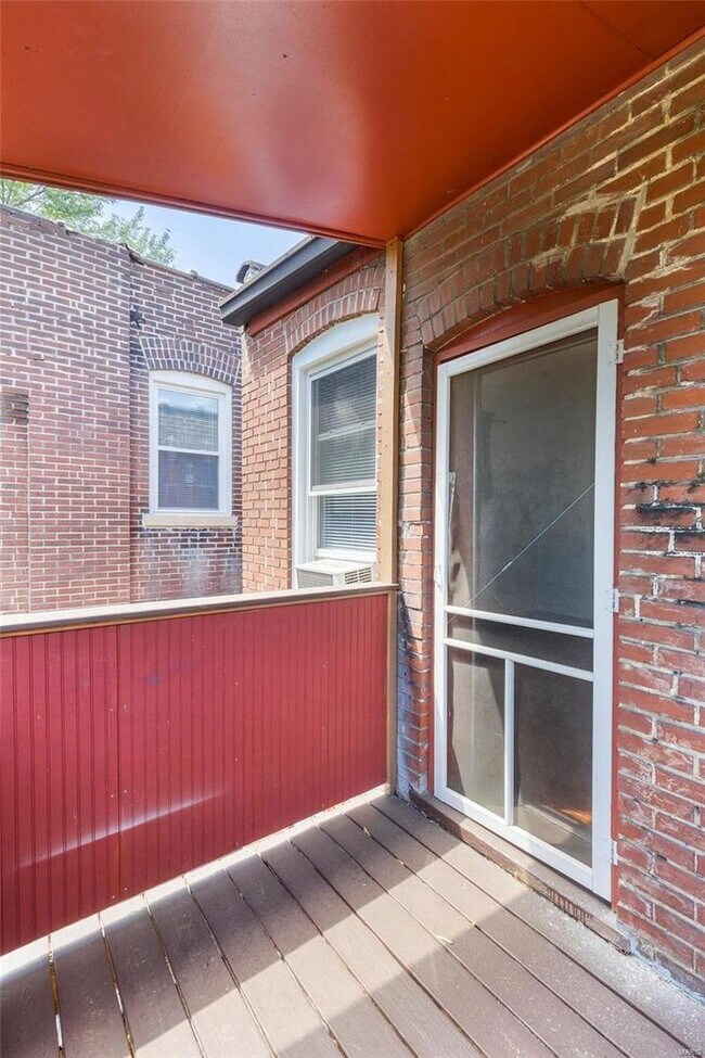 Building Photo - 3300 Miami St
