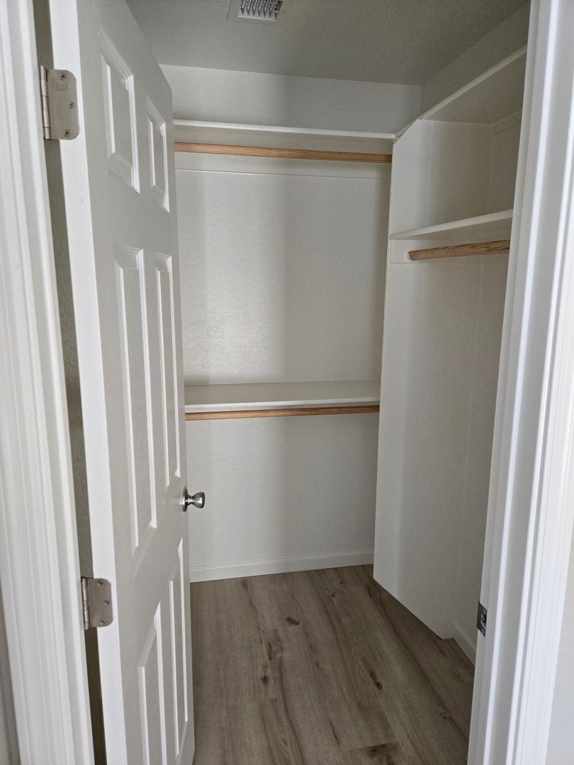 Building Photo - 1812 N Rose Quartz Dr