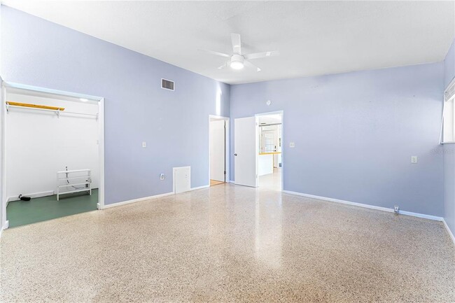 Building Photo - 6912 Alderwood Dr