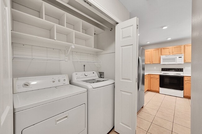 Building Photo - $2,295.00 4 bed, 2.5 bath in Colorado Springs with In Unit Laundry!