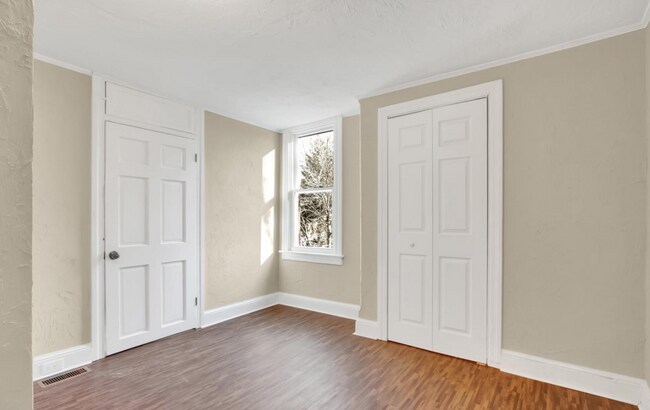 Building Photo - Coming Soon! Charming 4 Bedroom Home in Yo...