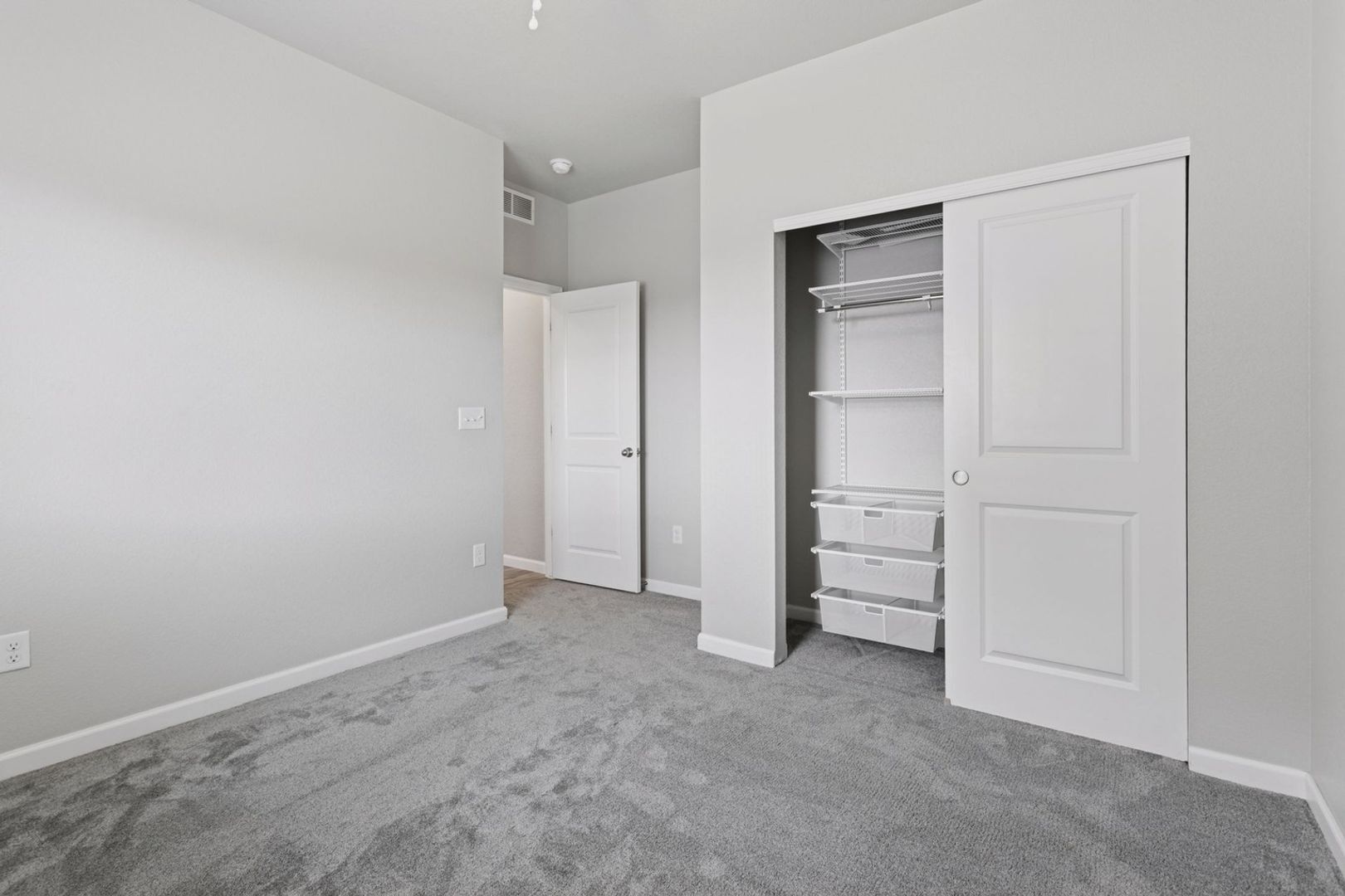 Building Photo - 2346 Horse Shoe Cir