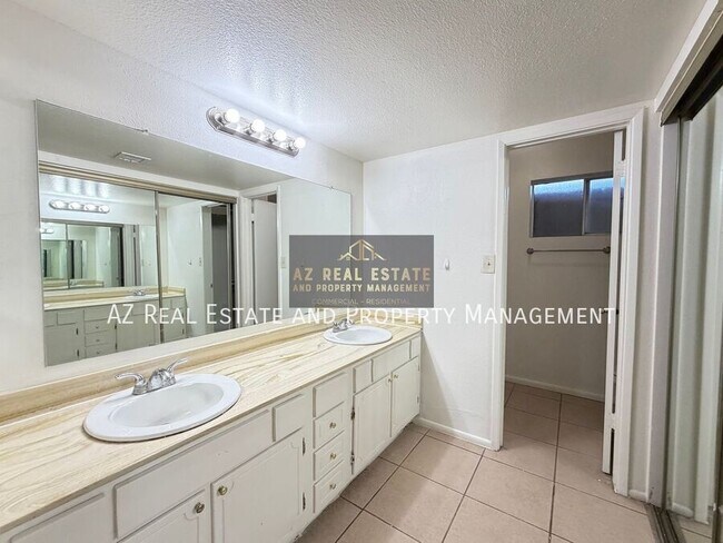 Building Photo - 4403 W Keating Cir