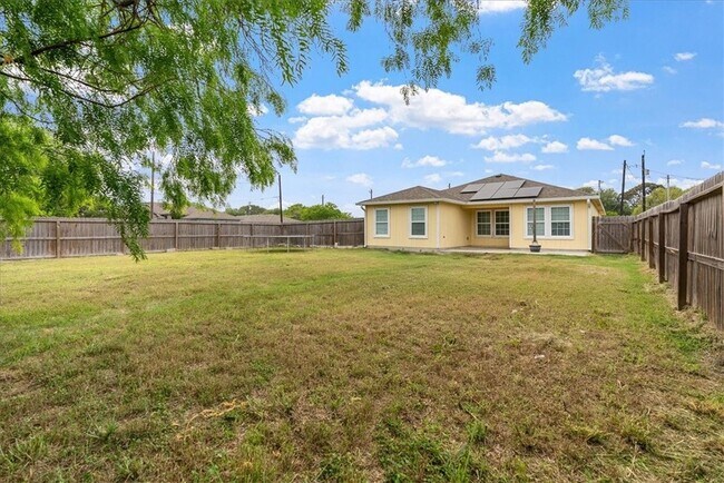 Building Photo - 525 Military Dr