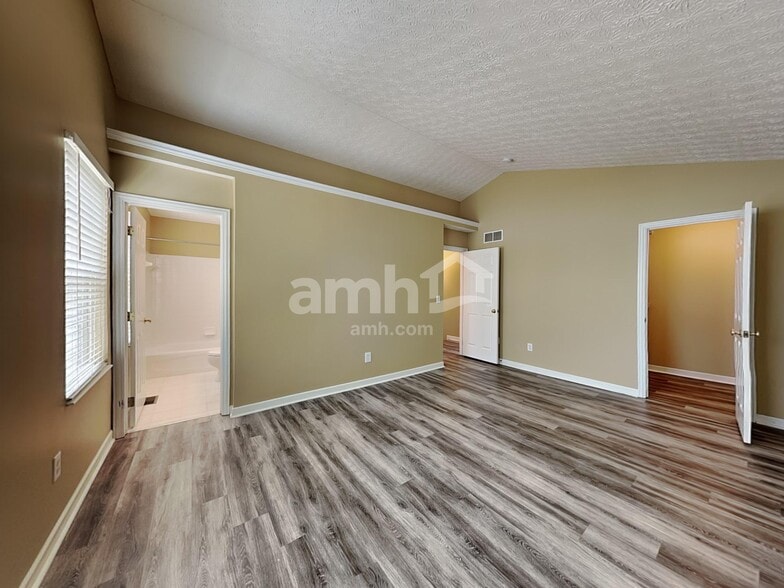 Building Photo - 4433 Greensbury Dr
