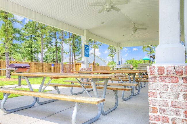 Building Photo - 1604 Royal Pine Ct