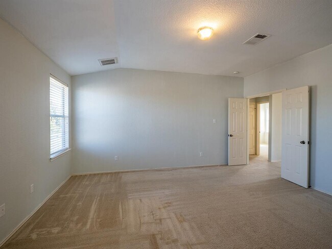 Building Photo - 13504 Richard Nixon St