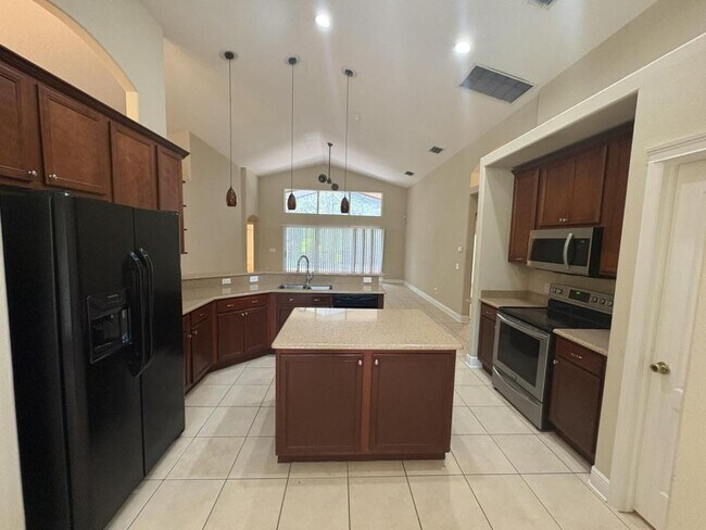 Building Photo - 6117 Whimbrelwood Dr