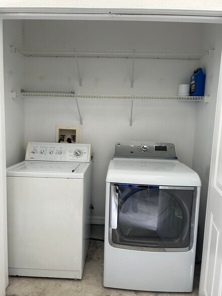 WasherDryer - 20110 Ralston St