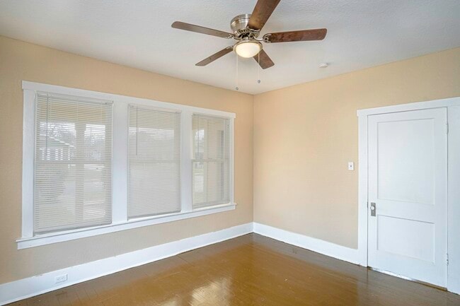 Building Photo - 1101 Gibbs St