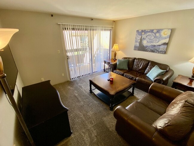 Building Photo - Furnished Scottsdale One Bedroom Condo For Long or Short Term (Min 3 Months)