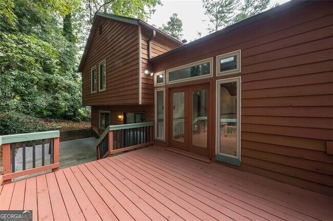 Building Photo - 4535 Kings Crossing Dr NE