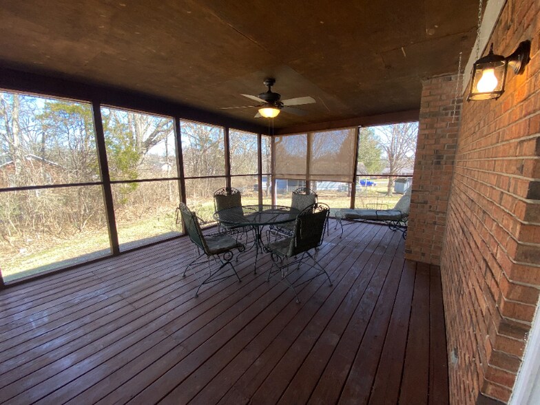 Building Photo - 850 Ronald Ct
