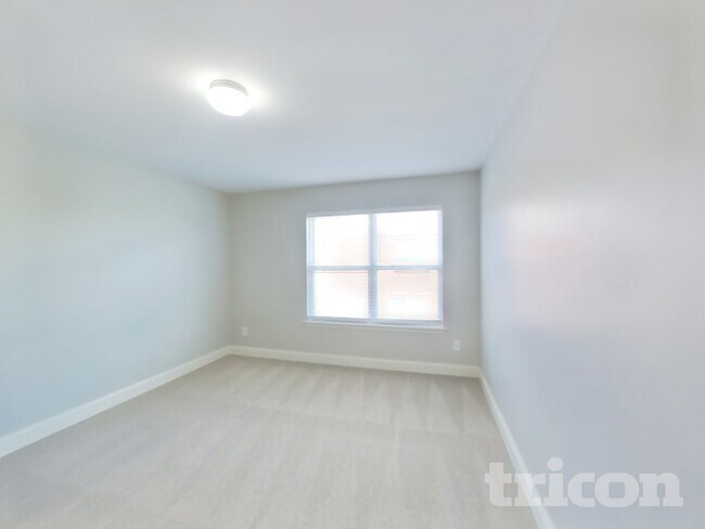 Building Photo - 1004 Abberley Cir