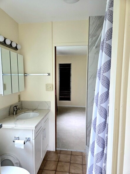 Building Photo - 3246 Kaohinani Dr