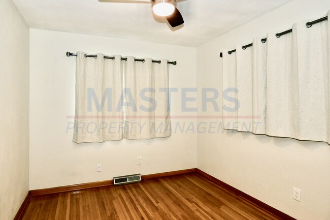Building Photo - Spacious 3 Bedroom + Office Home in Maumee with New Appliances & Finished Basement
