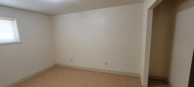 Building Photo - 61 Herlou Dr