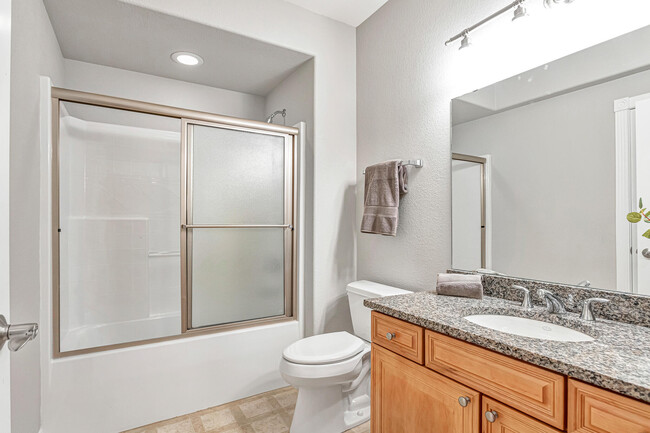 Building Photo - 4666 Sagewood Cir