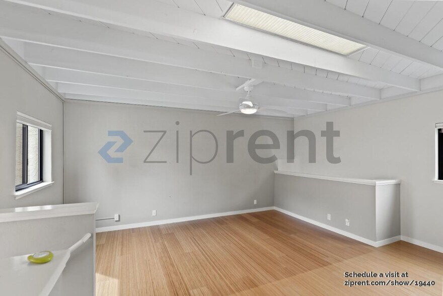 Building Photo - 272 Montebello Ave