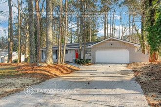 Building Photo - 5801 Oakleaf Dr