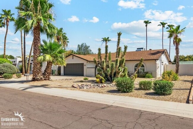 Building Photo - Captivating 3Bdm 2Ba Home with Pool in Scottsdale
