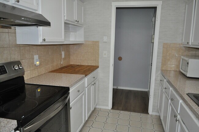 Building Photo - 66 Mallard Dr