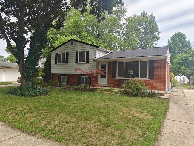 Building Photo - 12319 Wheaton Dr