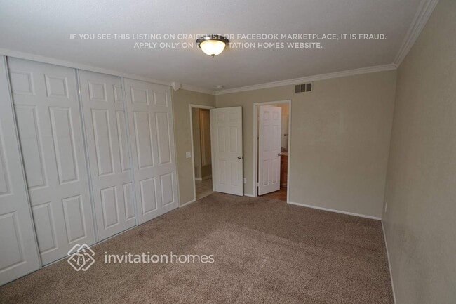 Building Photo - 8274 Eastwood Ave