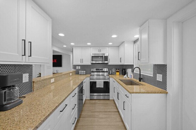 Building Photo - 2229 Alice Rd