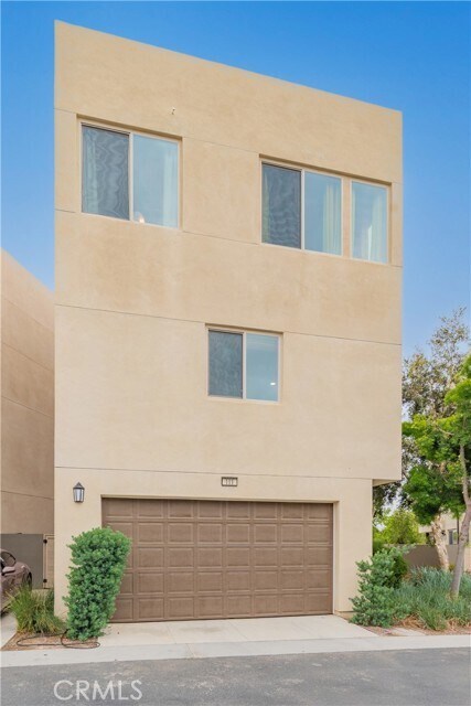 Building Photo - 111 Bosque