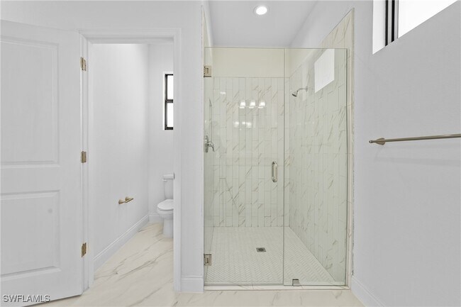 Building Photo - 933 Gleason St